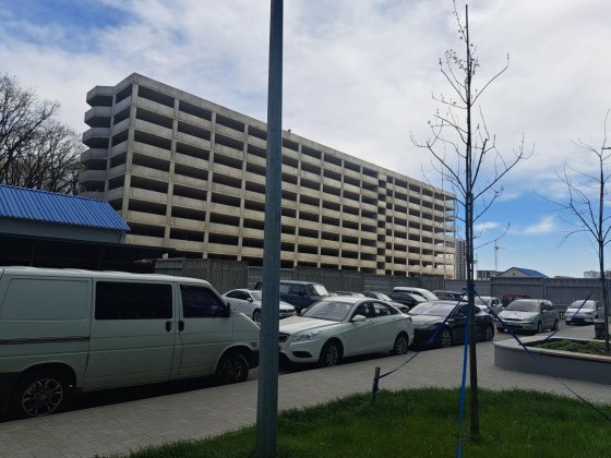 Я власник!  Паркомісце на 1 поверсі в ЖК