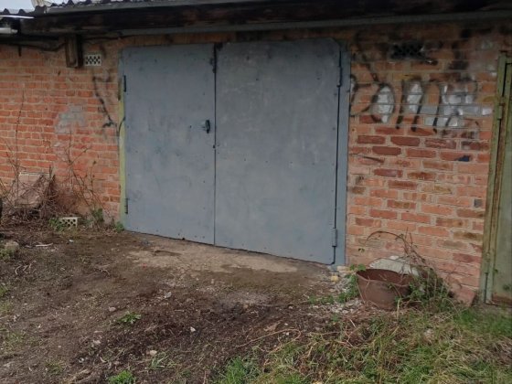 Продам великий гараж