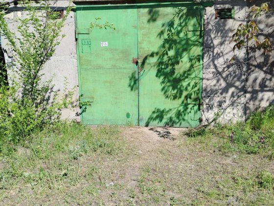Продам гараж в стороне Благодатного возле солнечных батарей