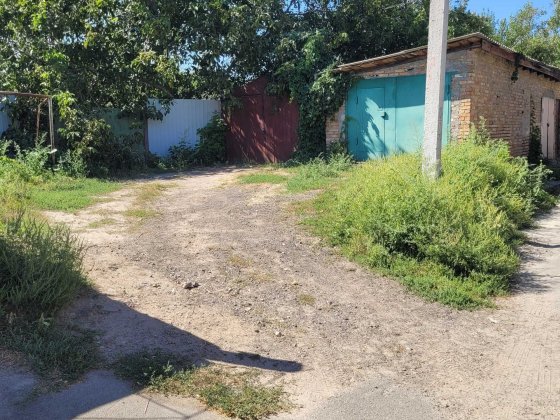 Продаж цегляного гаражу