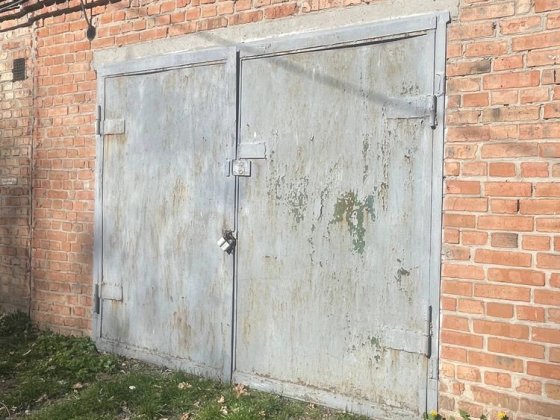 Продам Гараж зі Світлом  на Алмазному,Поліклініка