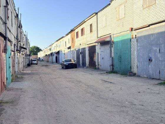 Продам 2-х поверховий гараж вул. Героїв Крут