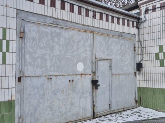 Продам гараж в районі центру переливання крові можна під СТО