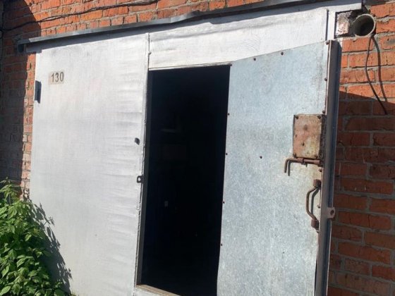 Продам просторий цегляний гараж у місті Суми
