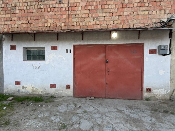 Продається ЦЕГЛЯНИЙ ГАРАЖ + КІМНАТА кооператив 19 26м2 - фото 1