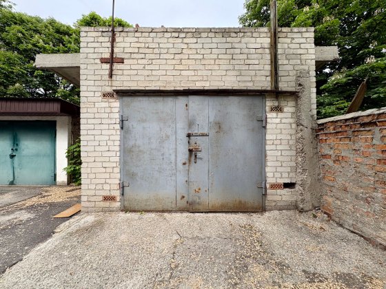 Продаю гараж, вулиця Незалежності(Тітова), 2