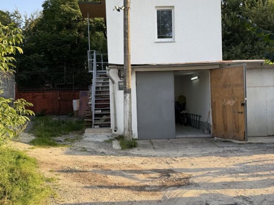Продам гараж 2-ох поверховий на Сихові