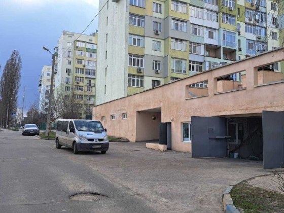 Продам паркомісце  Олексіївка пр Людвіга Свободи