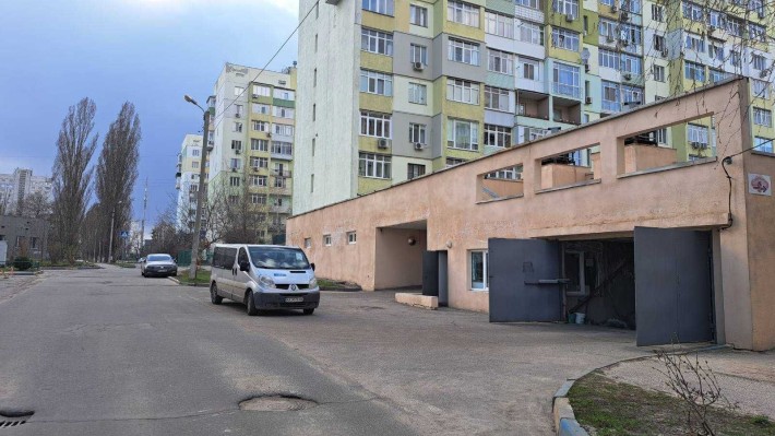 Продам паркомісце  Олексіївка пр Людвіга Свободи - фото 1