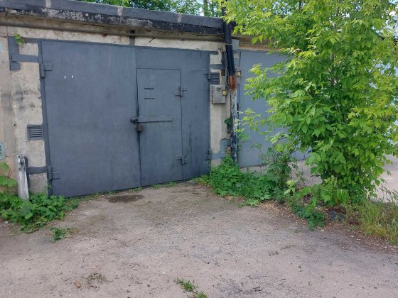 Продам,  СДАМ  капитальный гараж возле пивзавода 2 на 15 микр-не. Новослобідка