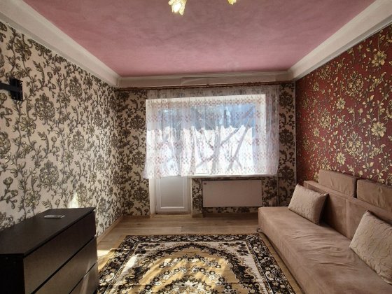 Cдам 1 к квартиру ,р-н Черемушки.
