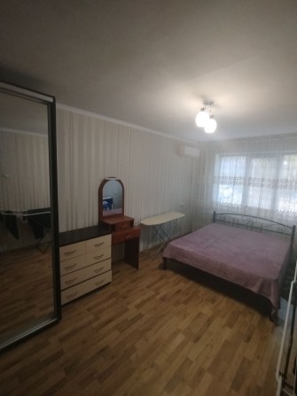 Срочно 3к. Квартира з євроремонтом і з усією необхідною мебелью та тех - фото 1