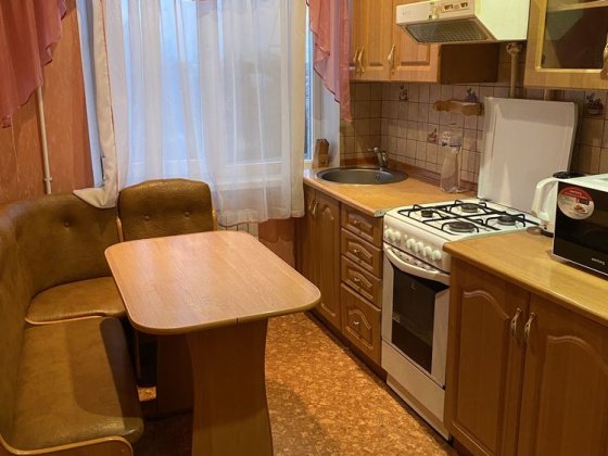 Здаю 2х кімн квартиру в центрі міста є вмі меблі та техніка Кривой Рог