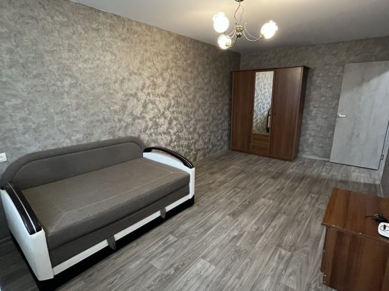 Сдам квартиру на Ювілейній з 1.06 Кривий Ріг