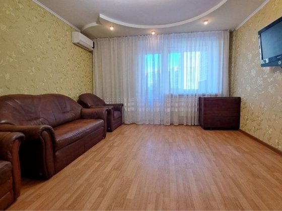 Здаю в оренду 3-х кімнатну квартиру на митниці без посередників Черкаси