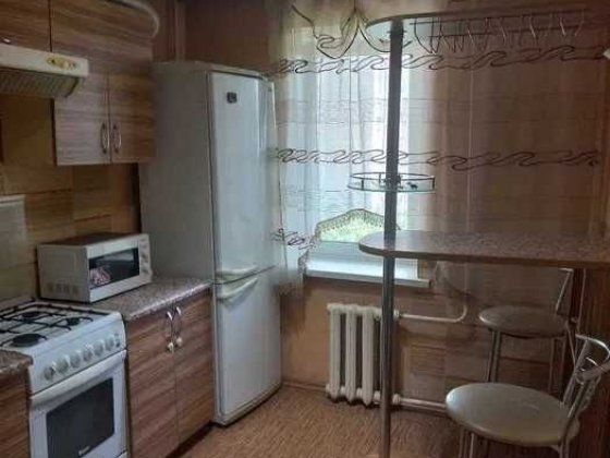 Здам 2х кімнатну в Комун. районі. Військові+ Запорожье