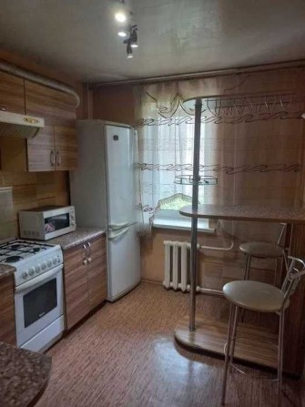 Здам 2х кімнатну в Комун. районі. Військові+ - фото 1