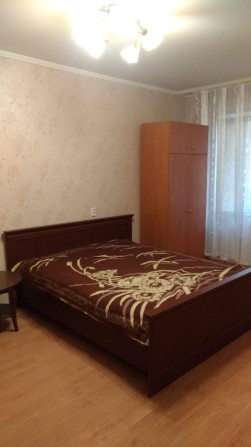 Сдам 1 ком  квартиру на Ильфа и Петрова на длительный срок! - фото 1