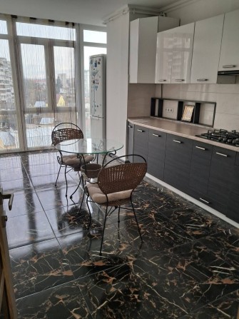 Оренда 1 кім.кв. в новобудові вул. Масарика (огляди можливі вже) заселення 05.07. - фото 1