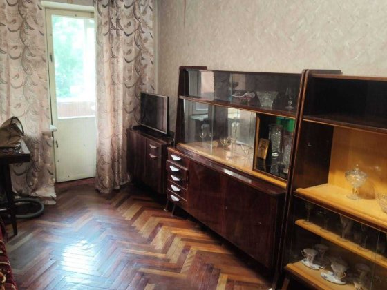Здається 3-х кімнатна квартира , вул. Єреванська, 9 Киев