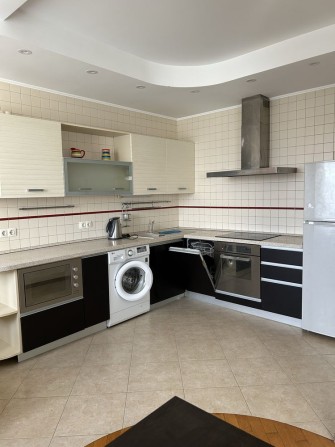 Оренда 2к квартири 68м2,Лагунової 18б - фото 1