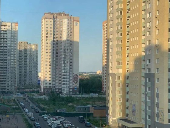 Продаж 3-кімнатної квартири по вул.Чавдар, 22 в ЖК Молодіжний квартал Київ