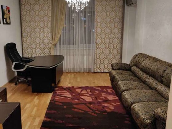 Продаж 2-к квартири  вул. Срібнокільська 12 Київ