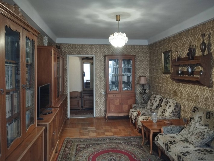 Продам 3 кімнатну квартиру 73 м2 вул. Березняківська 24 Березняки Дніпровський район. - фото 1