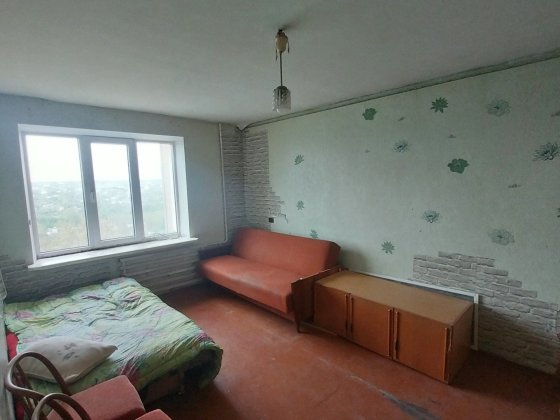 Здається кімната секційного типу, р- н Руські Кам'янець-Подільський