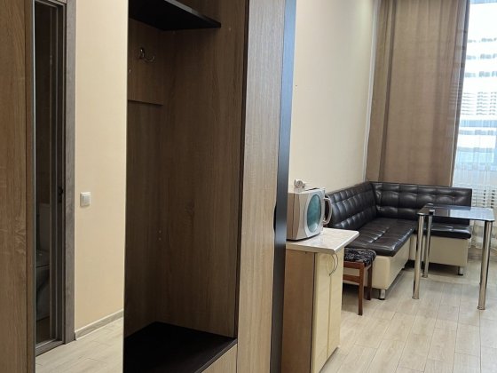 Здається кімната для однієї особи (як маленька однокімнатна квартира) Гайсин