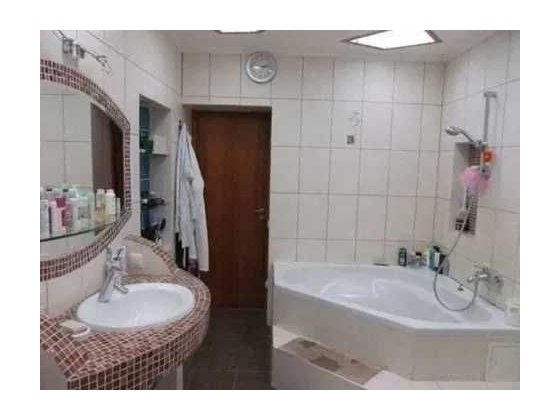 1500 грн. в месяц Классное Жилье в Киеве! Метро Харьковская ! Без залога Недорого