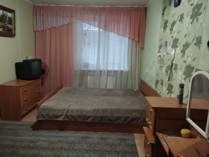 1-2 людям Комната подключ в гуртожитку м.Дарница (стальского 28)звоніт - фото 1