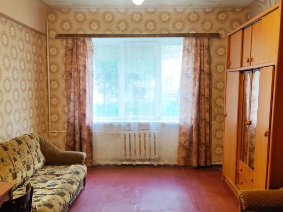 Кімната в гуртожитку . Без комуналки. Вишневе