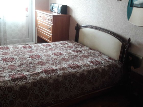 м.Левобережная.Комната с балконом для парня Днепровская Наб. 9