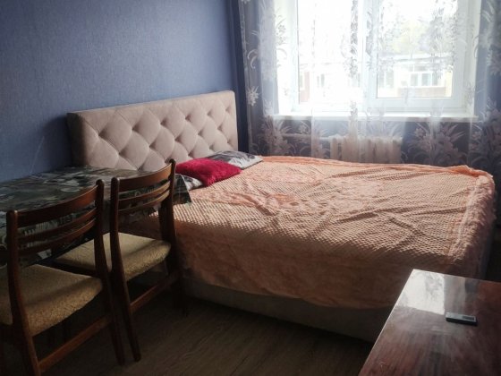 Кімнати на Бамі, актовокзалі