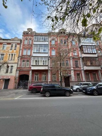 Продаж 4-к квартири вул. Волоська 37а - фото 1