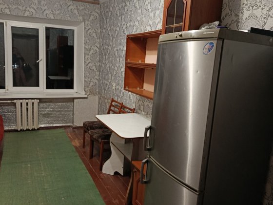 Антонова, кімната в гуртожитку,вода в кімнаті