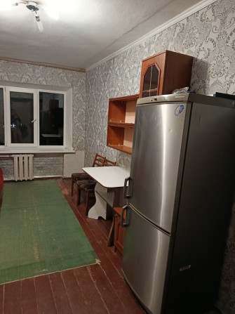 Антонова, кімната в гуртожитку,вода в кімнаті - фото 1