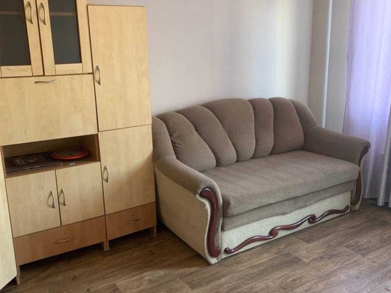 Оренда 1 к-та в трикімнатній квартирі, вул Здолбунівська 5а ( від хозяйки) (для дівчини)