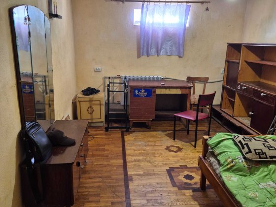 Кімната 16 м² довгостроково. 20 хв пішки до метро. Новобілічи.
