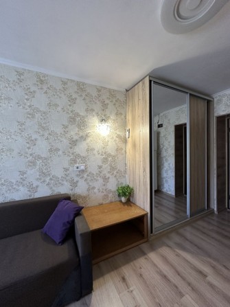 Сдам комнату в коммуне, Люст дор, 1 ст , Черемушки - фото 1
