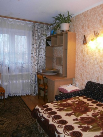 метро  Позняки.Комната  для  девушки ул.Ахматовой 23 - фото 1