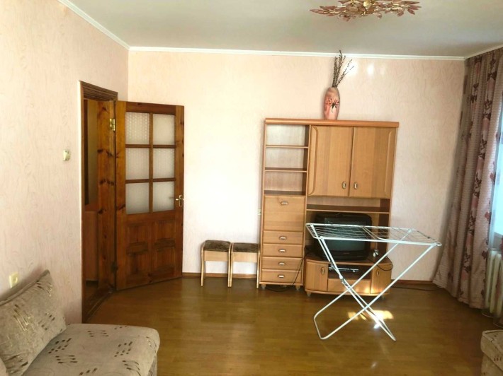 Таірова,  Люстдорфьська дорога, ТЦ Вузівський - фото 1
