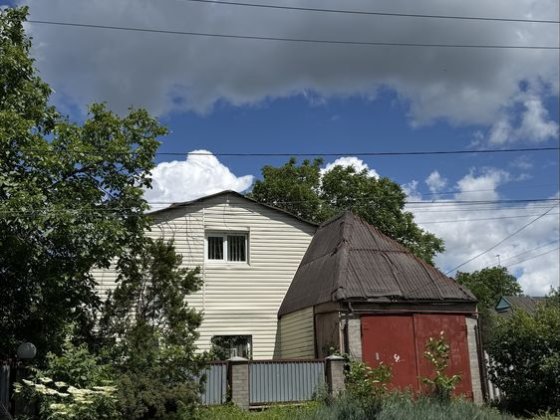 Будинок двохповерхневый
