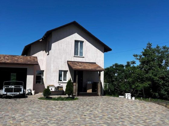 Двоповерховий будинок здам в оренду Фастів