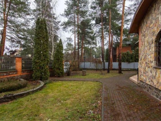 Без коміссіі. Оренда будинка  в Козині в сосновому лісі. Генератор . Козин