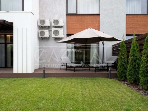 Оренда таунхаусу в Козині в КМ Козин