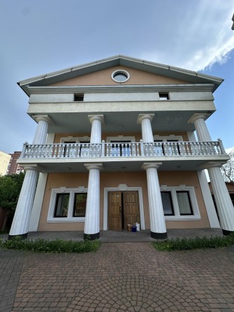 Оренда будинку в Києві | 618 м² | для проживання або бізнесу - фото 1