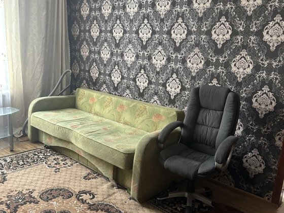 Оренда 2к частини будинку.