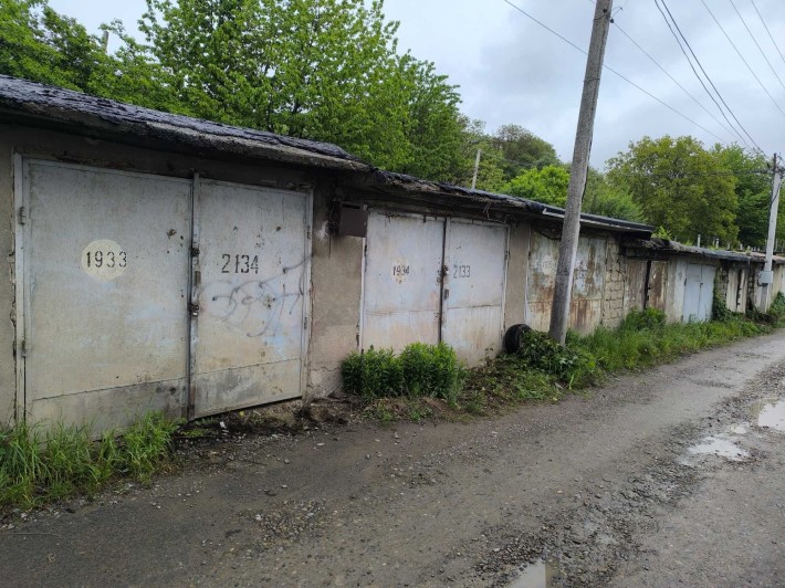 Гараж площею 138,60 кв.м. Чернівецька обл. - фото 1